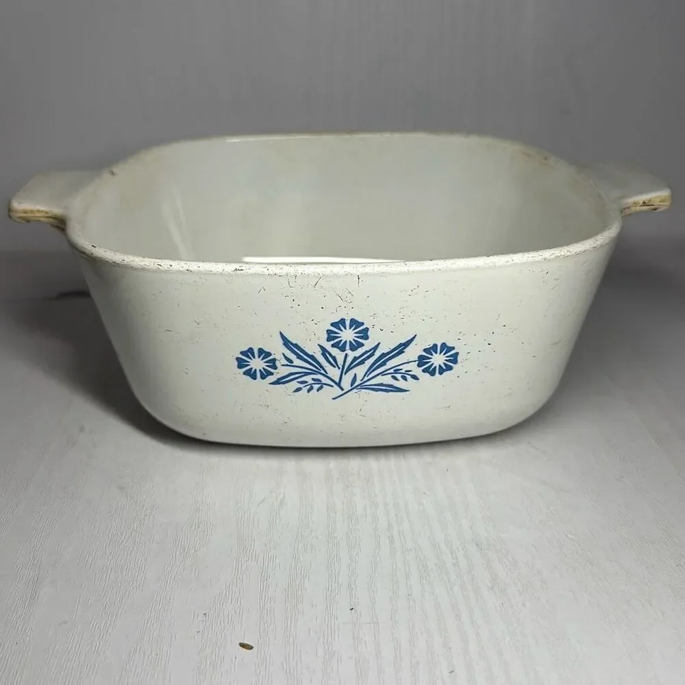 Corning Ware Blue Cornflower 1 Quart Casserole‎ Dish and 1 1/2 QT P-11/2-B